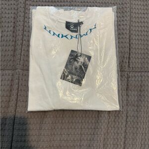 UNKNWN T-Shirt (LeBron James Brand) – Men’s Size L